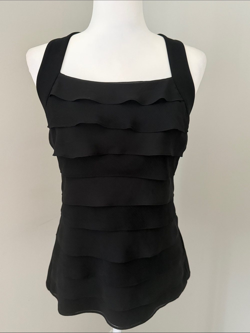 WHITE HOUSE BLACK MARKET Black Tiered Ruffle Sleeveless Top Size Medium - Picture 4 of 13
